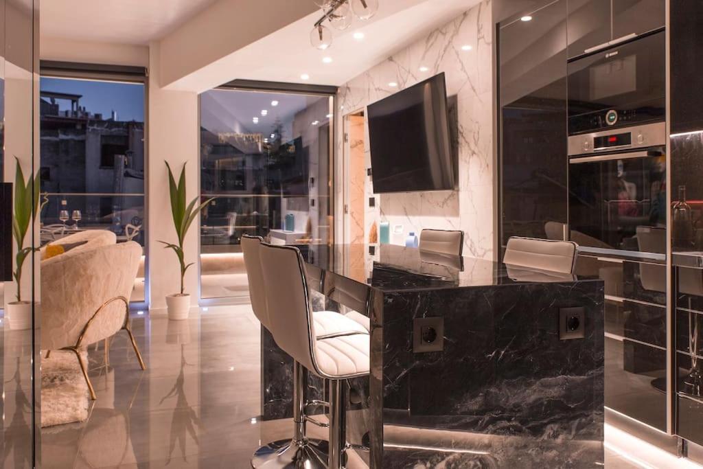 Luxury Acropolis View Apartment-Living Stone Black Pearl Athens Exterior photo