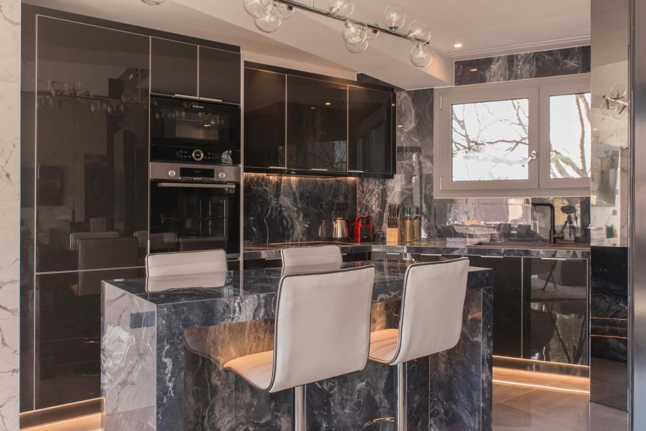 Luxury Acropolis View Apartment-Living Stone Black Pearl Athens Exterior photo